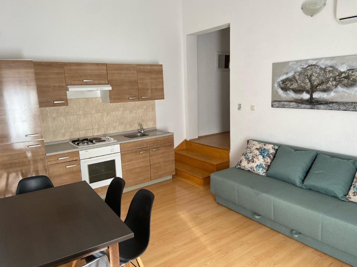 Apartman Polegubic Biograd Na Moru Exterior photo