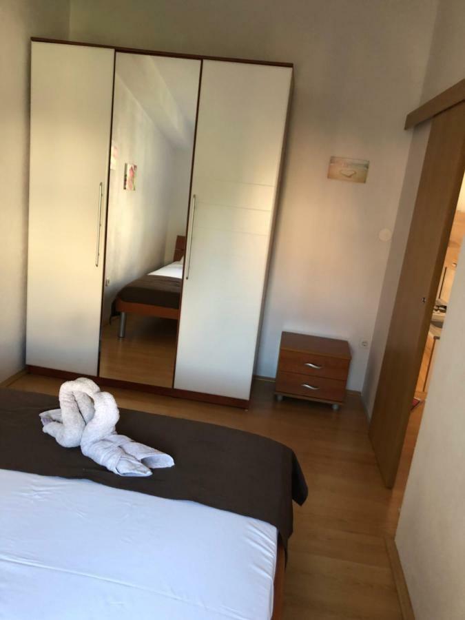 Apartman Polegubic Biograd Na Moru Exterior photo
