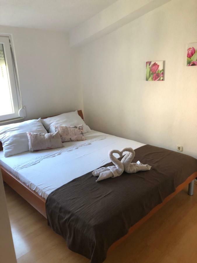 Apartman Polegubic Biograd Na Moru Exterior photo